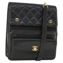 CHANEL Matelasse Ketting Schoudertas Lamsleer Zwart Goud CC Auth 159827SAV-1