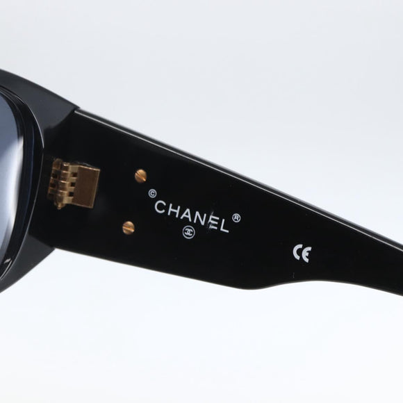 CHANEL Sonnenbrille Kunststoff Schwarz CC Auth 160328