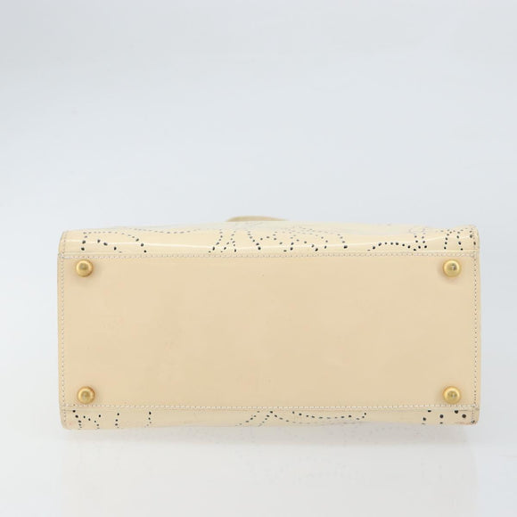 CHANEL Camelia Shoulder Bag Patent leather Ivory Gold CC Auth 161438