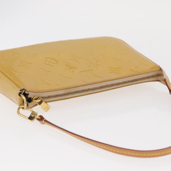LOUIS VUITTON Vernis Pochette Accessoires Accessoiretasche Citrin LV Auth 161520