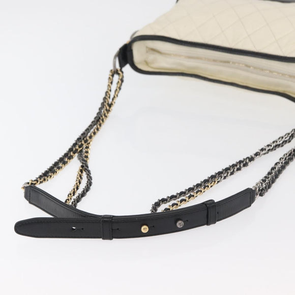 CHANEL Chain Gabriel de Chanel Shoulder Bag Calf Skin White Gold CC Auth 161659
