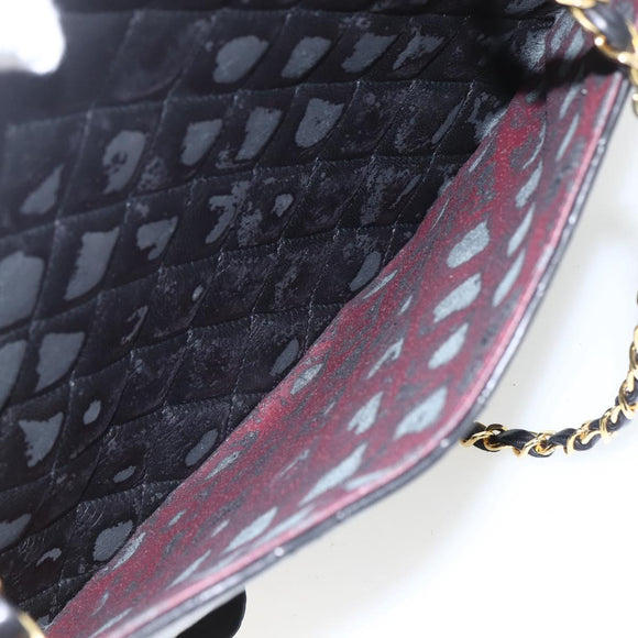 CHANEL Matelasse Chain Shoulder Bag Leather Black Gold CC Auth 161755