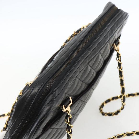 CHANEL Matelasse Chain Shoulder Bag Leather Black Gold CC Auth 161755