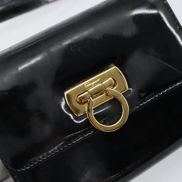 Salvatore Ferragamo Gancini Shoulder Bag Patent leather Black Gold Auth 162253
