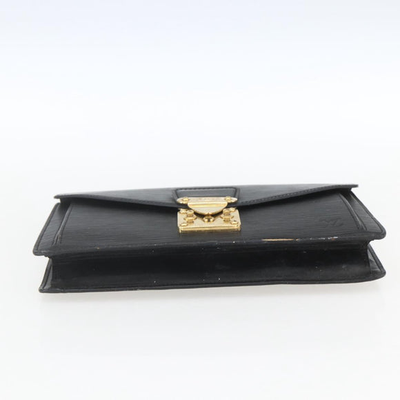 LOUIS VUITTON Epi Serie Dragonne Clutch Bag Black Noir M52612 LV Auth 162373