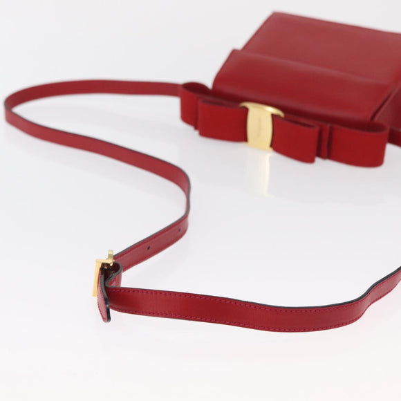 Salvatore Ferragamo Vala Hand Bag Leather 2way Red Gold Auth 162854