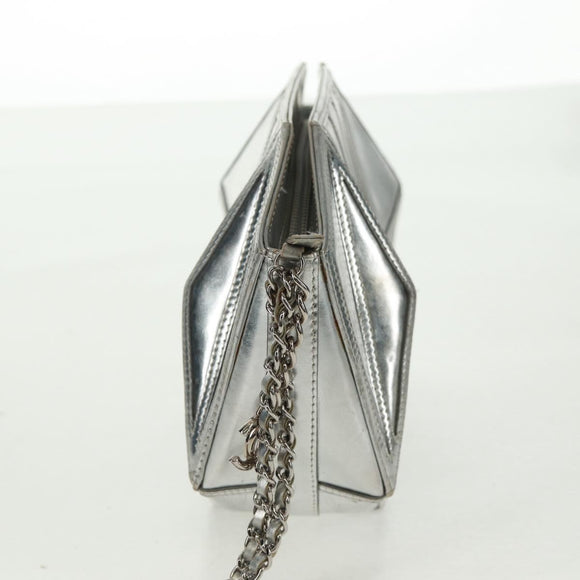 CHANEL Clutch Bag Leather Silver CC Auth 162899V