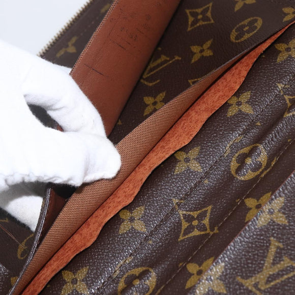 LOUIS VUITTON Monogram Poche Escapade Travel Case M60113 LV Auth 162915