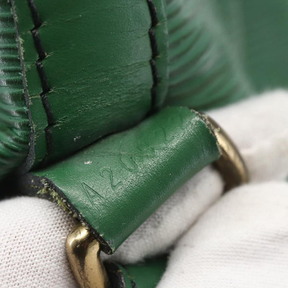 LOUIS VUITTON Epi Petit Noe Shoulder Bag Green M44104 LV Auth 164149