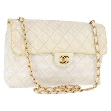 CHANEL Matelasse 30 Chain Shoulder Bag Patent leather White Gold CC Auth 164245