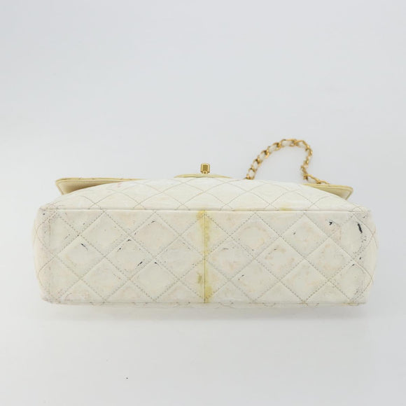 CHANEL Matelasse 30 Chain Shoulder Bag Patent leather White Gold CC Auth 164245