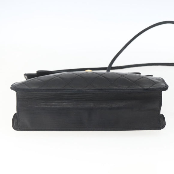 CHANEL Matelasse Shoulder Bag Lamb Skin Black Gold CC Auth 165240