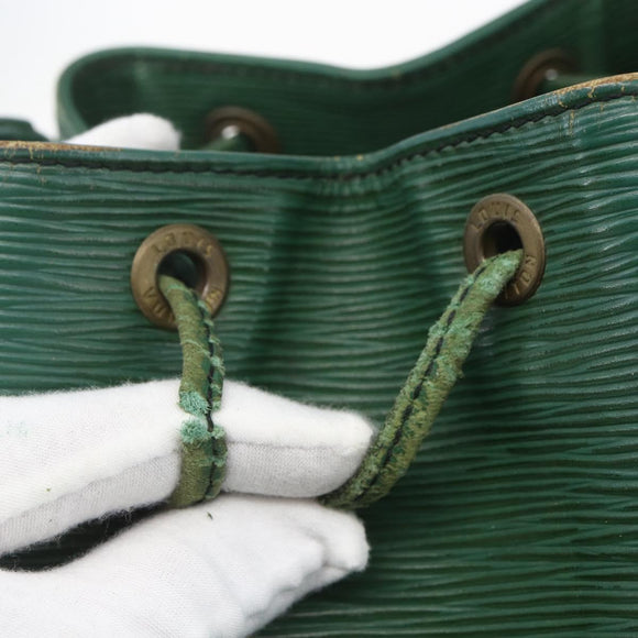 LOUIS VUITTON Epi Petit Noe Shoulder Bag Green M44104 LV Auth 165746