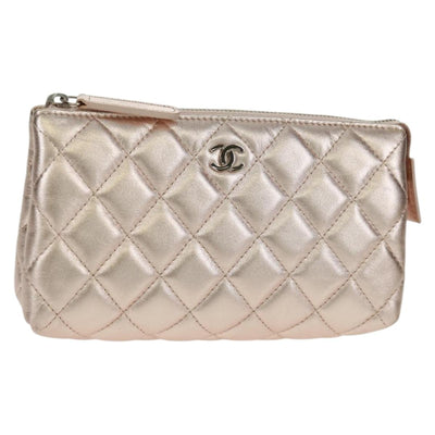 CHANEL Matelasse Pouch Lamb Skin Pink Silver CC Auth 166350SAM