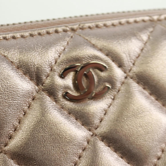 CHANEL Matelasse Pouch Lamb Skin Pink Silver CC Auth 166350SAM