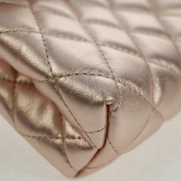 CHANEL Matelasse Pouch Lamb Skin Pink Silver CC Auth 166350SAM