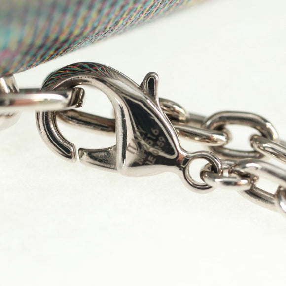 LOUIS VUITTON Monogram LV Pop Chain Lipsticketui Zilver MP2516 LV Auth 166393V
