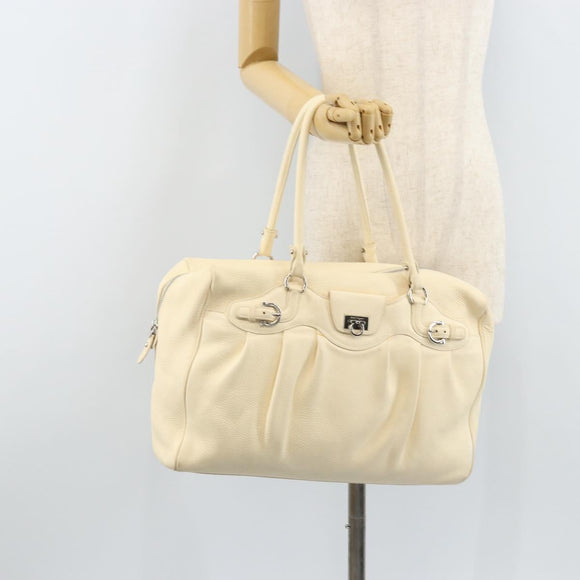 Salvatore Ferragamo Gancini Hand Bag Leather White Silver Auth 166988