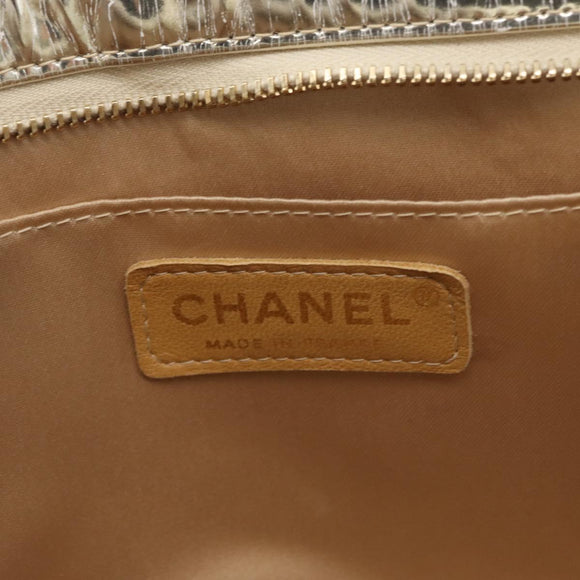 CHANEL Matelasse Shoulder Bag Patent leather Gold CC Auth 168139