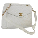 CHANEL Matelasse Chain Shoulder Bag Caviar Skin White Gold CC Auth 168296-1