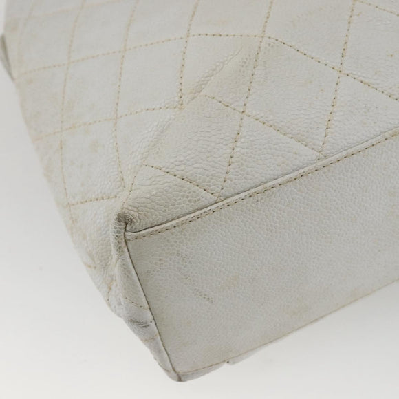 CHANEL Matelasse Chain Shoulder Bag Caviar Skin White Gold CC Auth 168296