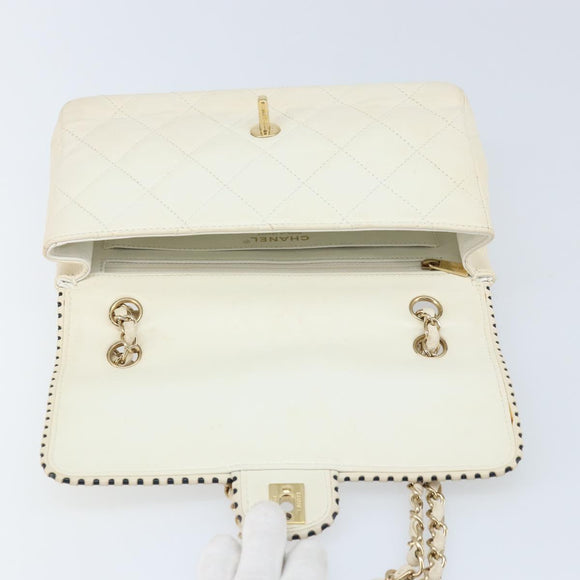 CHANEL Matelasse 25 Chain Shoulder Bag Leather White Gold CC Auth 168320V