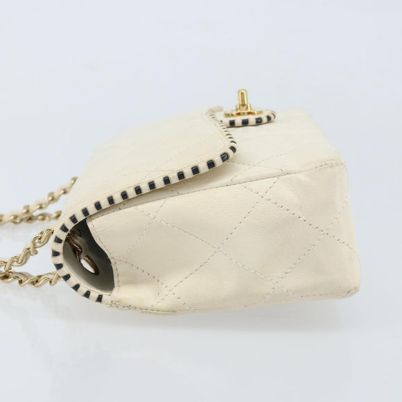 CHANEL Matelasse 25 Chain Shoulder Bag Leather White Gold CC Auth 168320V