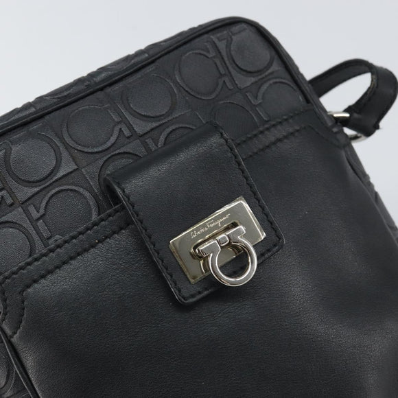 Salvatore Ferragamo Umhängetasche Leder Schwarz Silber Auth 168536