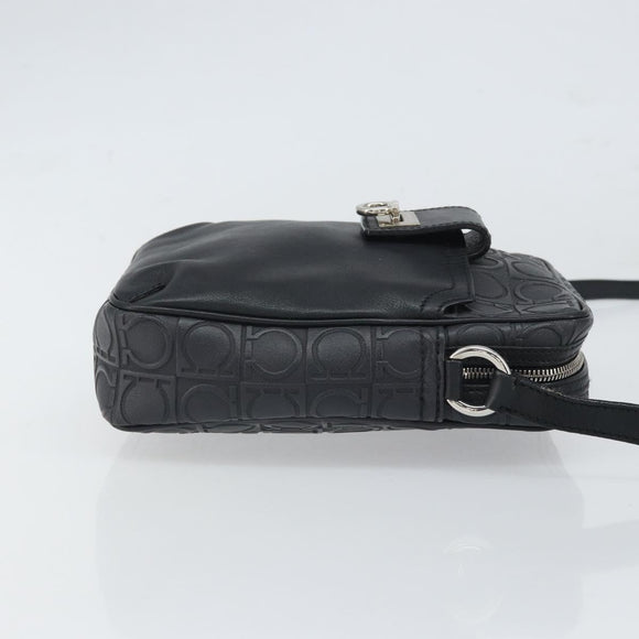 Salvatore Ferragamo Umhängetasche Leder Schwarz Silber Auth 168536