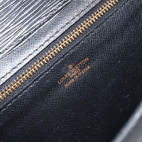 LOUIS VUITTON Epi Montaigne 23 Clutch Bag Black M52662 LV Auth 168641