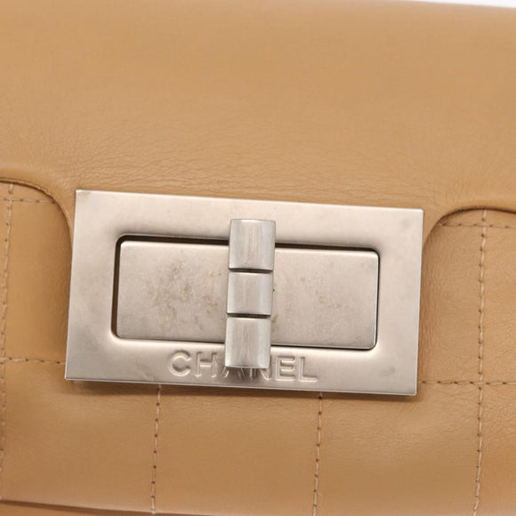 CHANEL Choco Bar 2.55 Shoulder Bag Leather Beige Silver CC Auth 169085