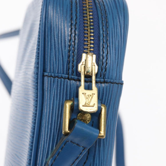 LOUIS VUITTON Epi Danube Shoulder Bag Blue M45635 LV Auth 169334