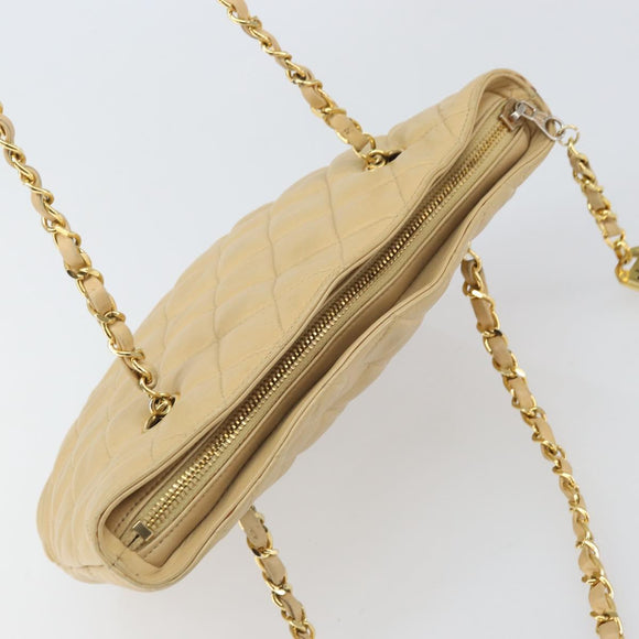 CHANEL Chain Matelasse Shoulder Bag Leather Beige Gold CC Auth 169546
