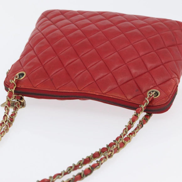 CHANEL Matelasse Chain Shoulder Bag Leather Red Gold CC Auth 169739