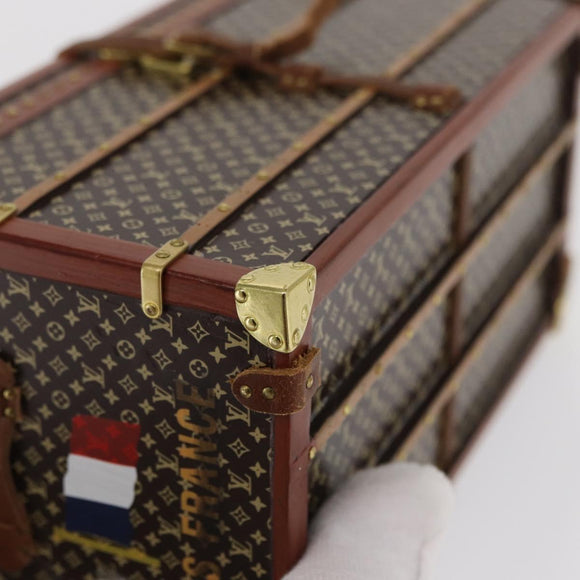 LOUIS VUITTON Briefbeschwerer Miss France Braun M99408 LV Auth 169921