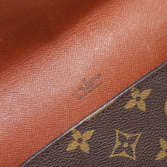 LOUIS VUITTON Monogram Chaillot Clutch Bag M51786 LV Auth 169992