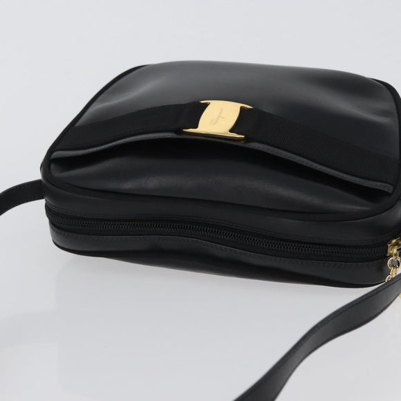 Salvatore Ferragamo Vala Shoulder Bag Leather Black Gold Auth 170076