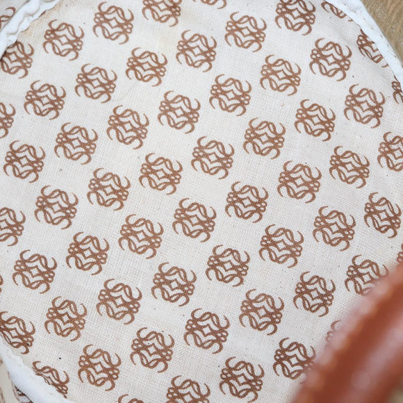 LOEWE Anagram Shoulder Bag Leather Gold Auth 170134