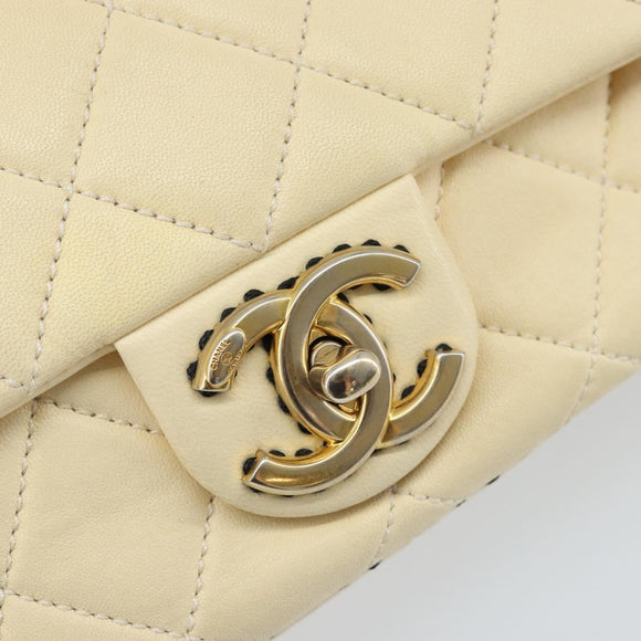 CHANEL Matelasse 22 Chain Shoulder Bag Lamb Skin Ivory Gold CC Auth 170660SAV