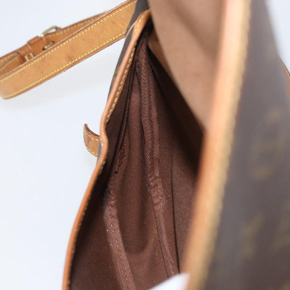 LOUIS VUITTON Monogram Saumur 30 Umhängetasche M42256 LV Auth 170962