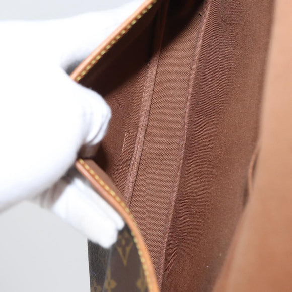 LOUIS VUITTON Monogram Saumur 30 Umhängetasche M42256 LV Auth 170962