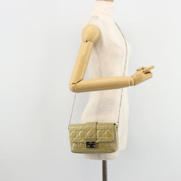 Christian Dior Chain Shoulder Bag Patent Leather Beige Silver Auth 171233