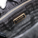 PRADA Accessoirezakje Nylon Zwart Goud Auth 171277-21