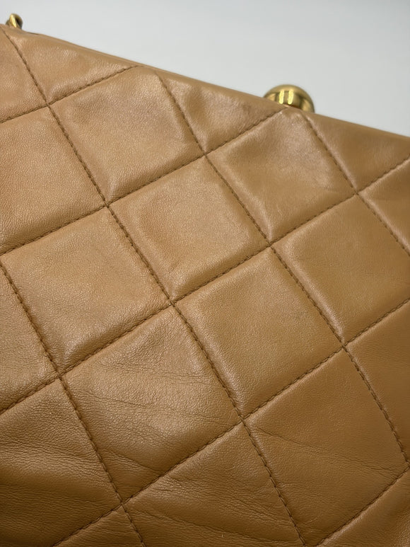 CHANEL Matelasse Chain Shoulder Bag Lamb Skin Beige Gold CC Auth 171543