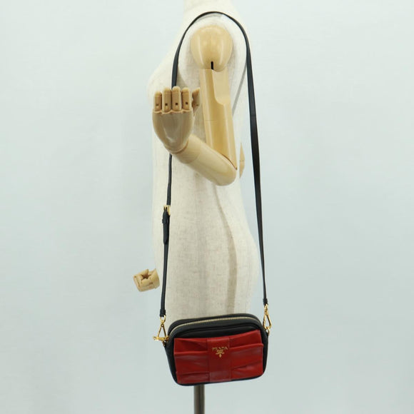 PRADA lint Schoudertas Leer Zwart Rood goud Auth 171555V