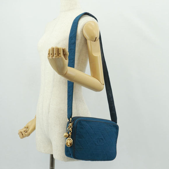 CHANEL Matelassé Schoudertas Canvas Marineblauw Goud CC Auth 171908V