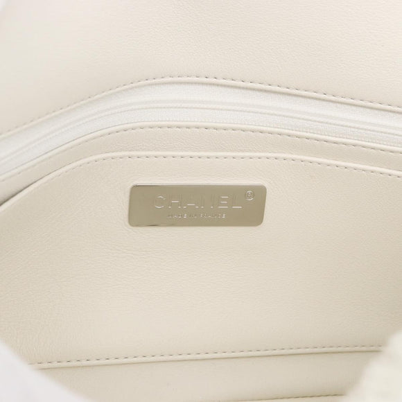CHANEL Matelasse 25 Chain Shoulder Bag Mouton White Silver CC Auth 172561SM