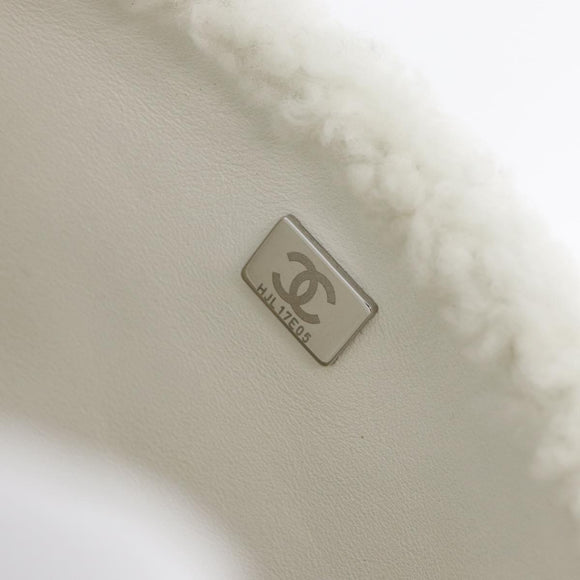 CHANEL Matelasse 25 Chain Shoulder Bag Mouton White Silver CC Auth 172561SM