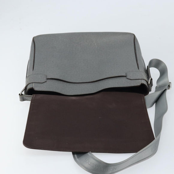 LOUIS VUITTON Taiga Roman MM Shoulder Bag Gray Gracie M32623 LV Auth 172661