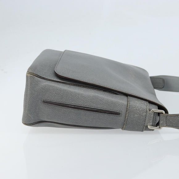 LOUIS VUITTON Taiga Roman MM Shoulder Bag Gray Gracie M32623 LV Auth 172661